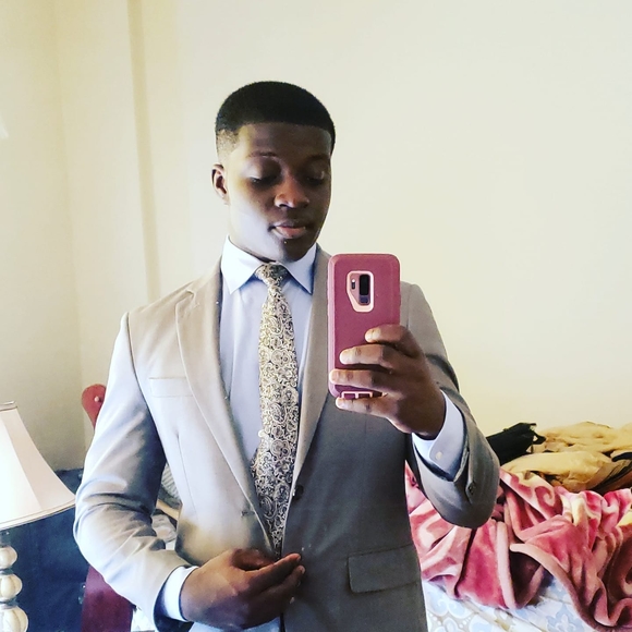 Meet your Posher, Peter - Picture 1 of 1